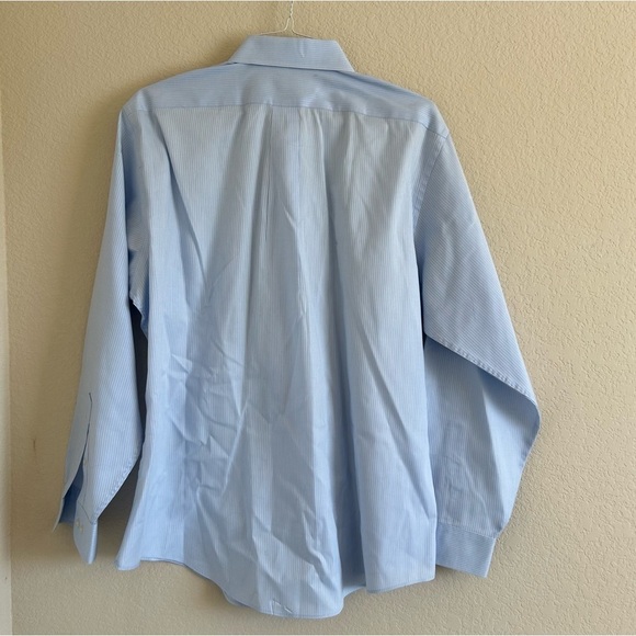 𝅺ARROW fitted blue button down - Picture 2 of 2